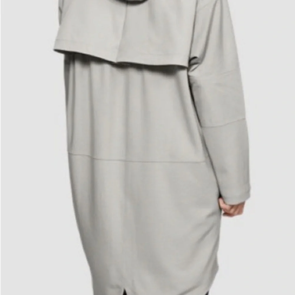 Under Armour Generation Hooded Poncho size Large - Picture 3 of 12